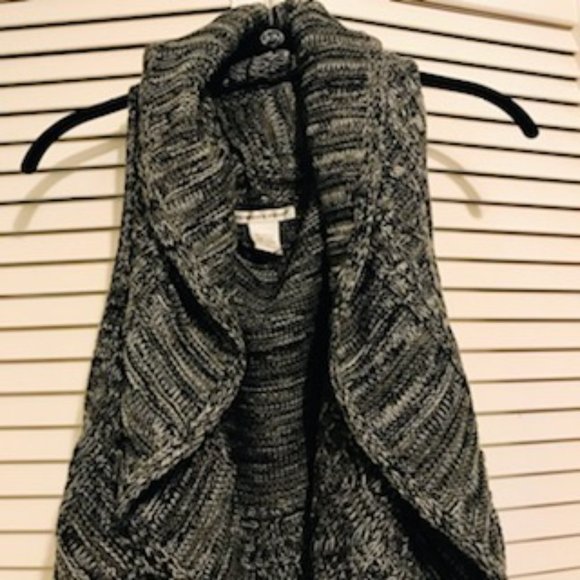 Sleeveless Cardigan - Picture 3 of 5